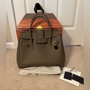 Mme.Mink Onassis 35 Togo Tote in Mocha